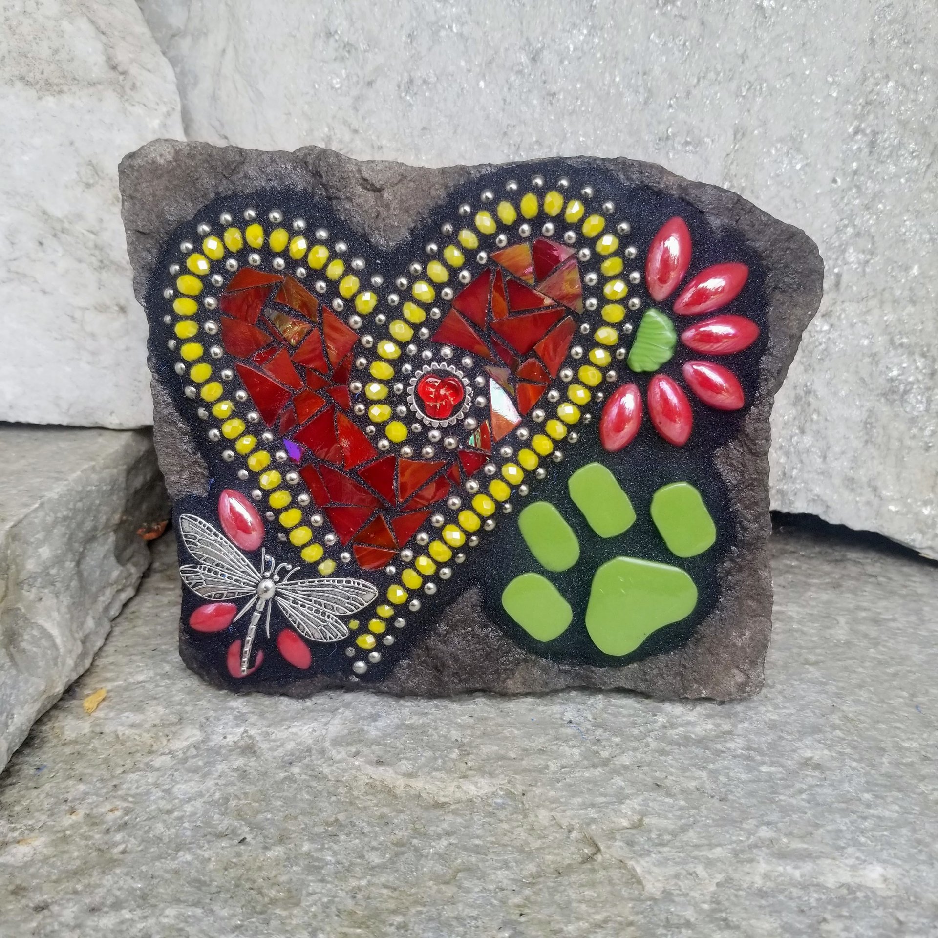 Red Heart Pet Memorial Mosaic Garden Stone