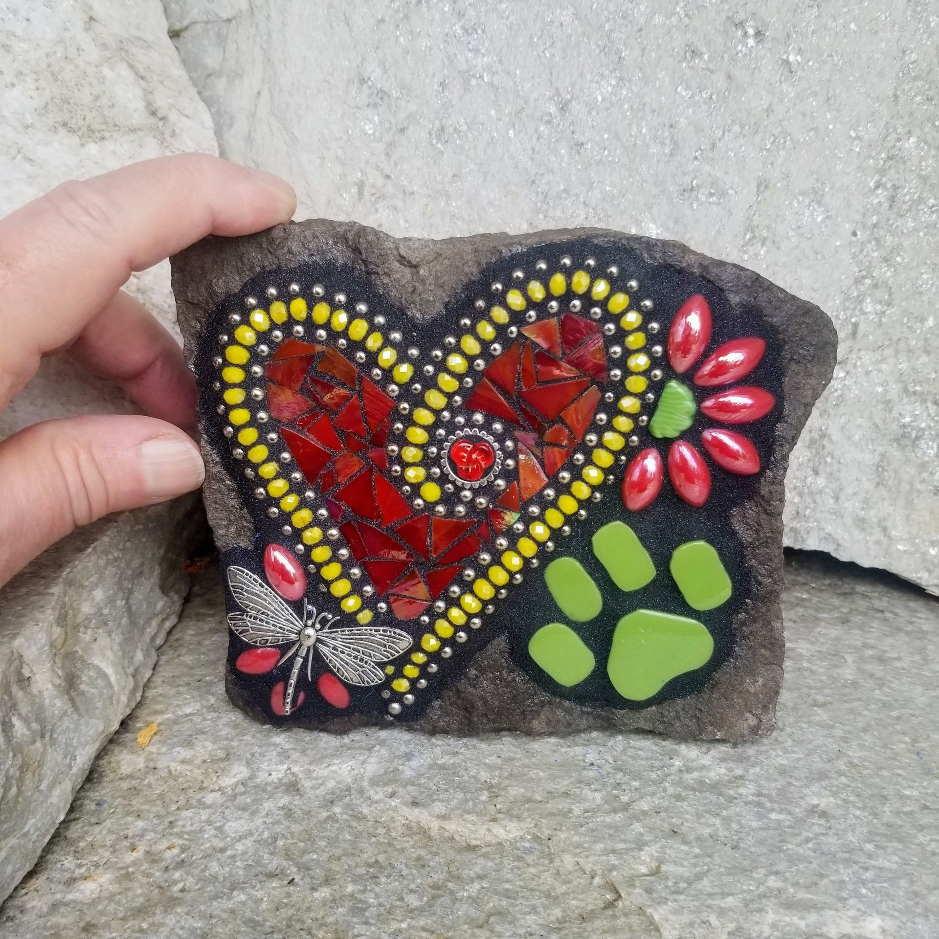 Red Heart Pet Memorial Mosaic Garden Stone