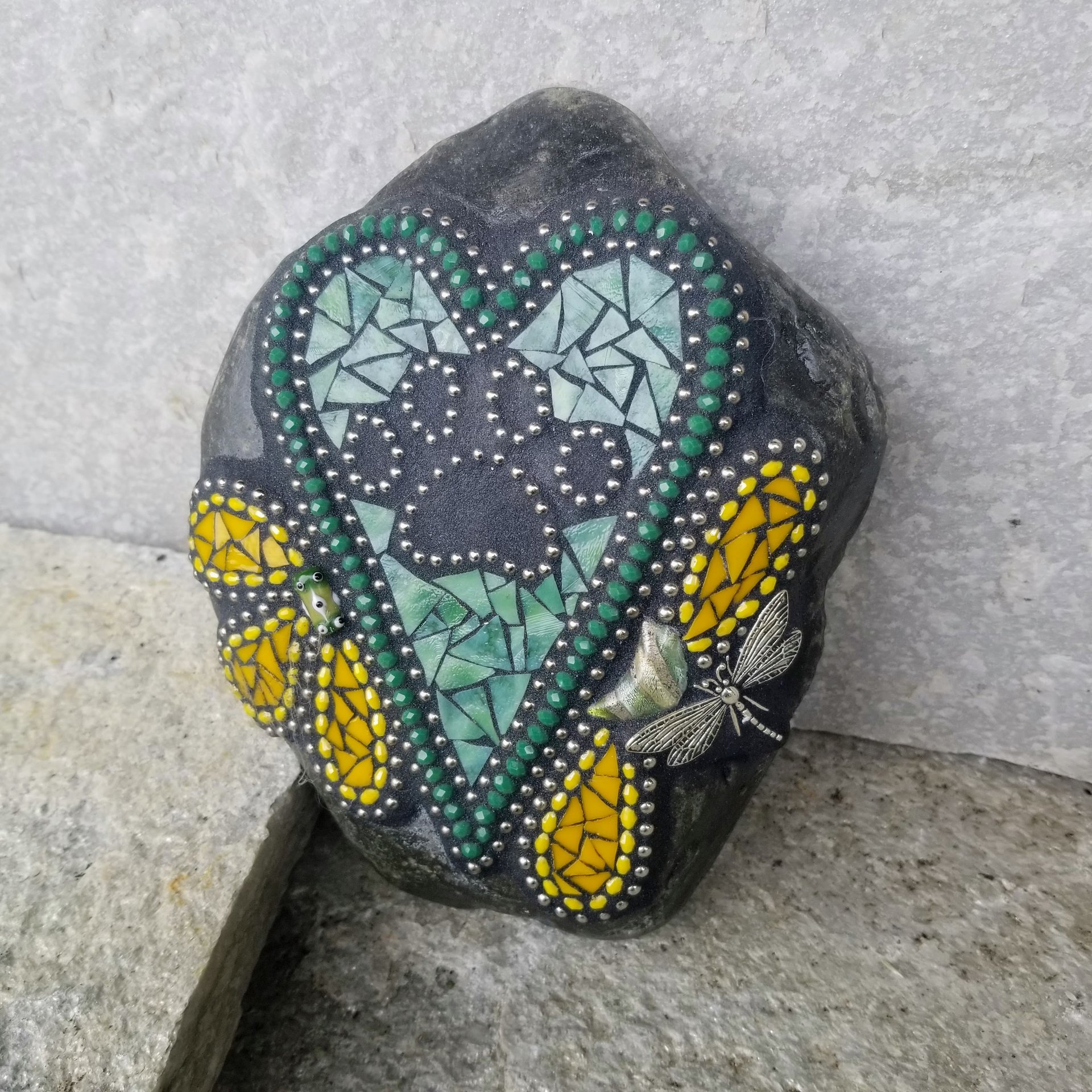 Heart Pet Memorial Mosaic Garden Stone