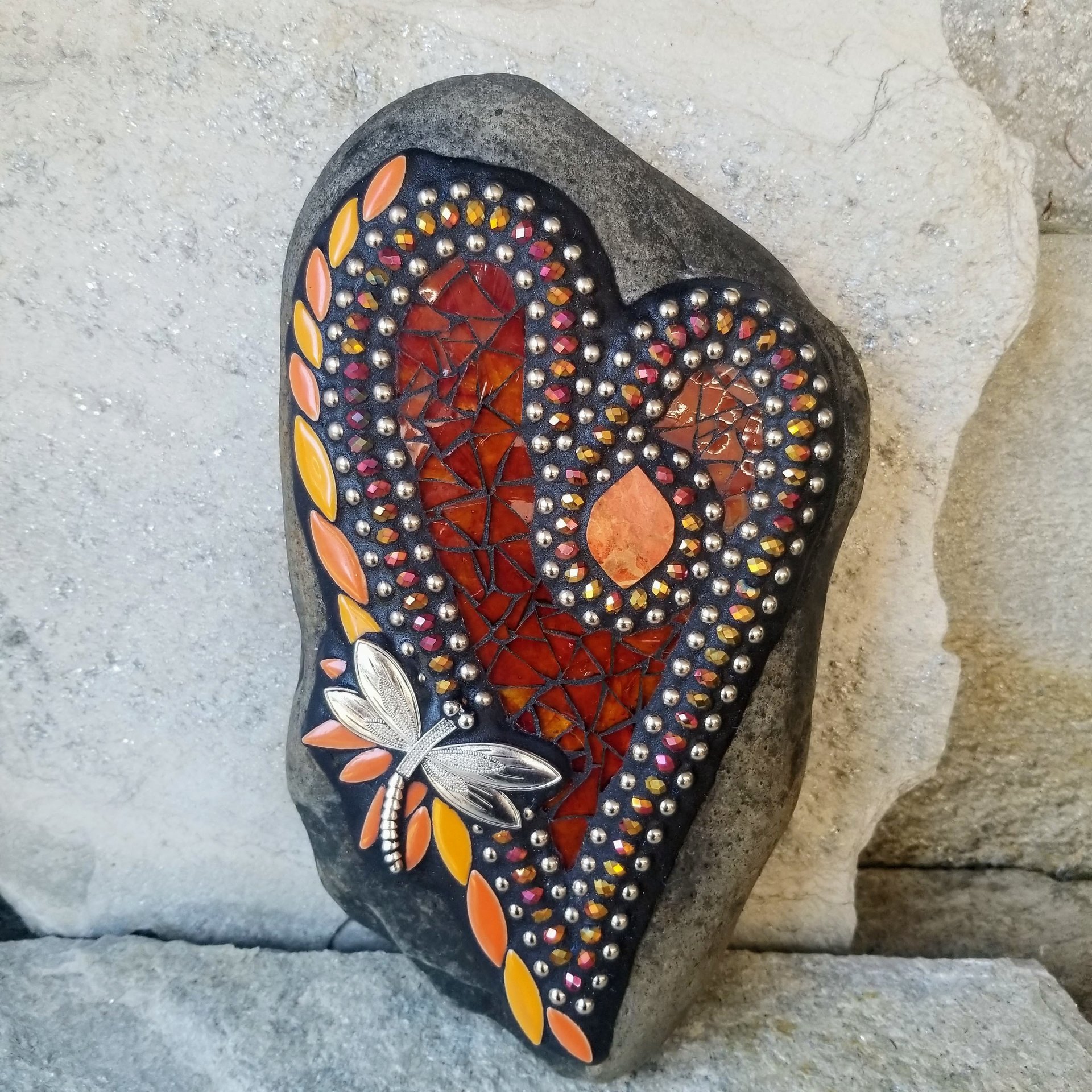 Streaky Brown Mosaic Heart Garden Stone w/ Dragonfly