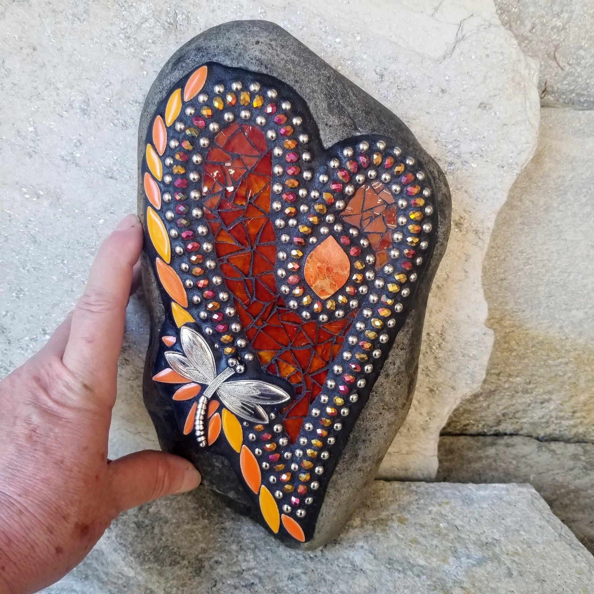Streaky Brown Mosaic Heart Garden Stone w/ Dragonfly