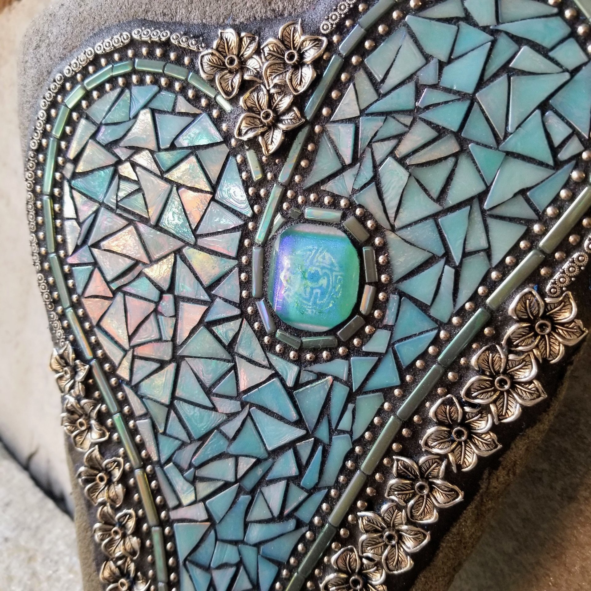 Iridescent Ocean Blue Mosaic Heart Garden Stone w/Large Flower and Dragonfly