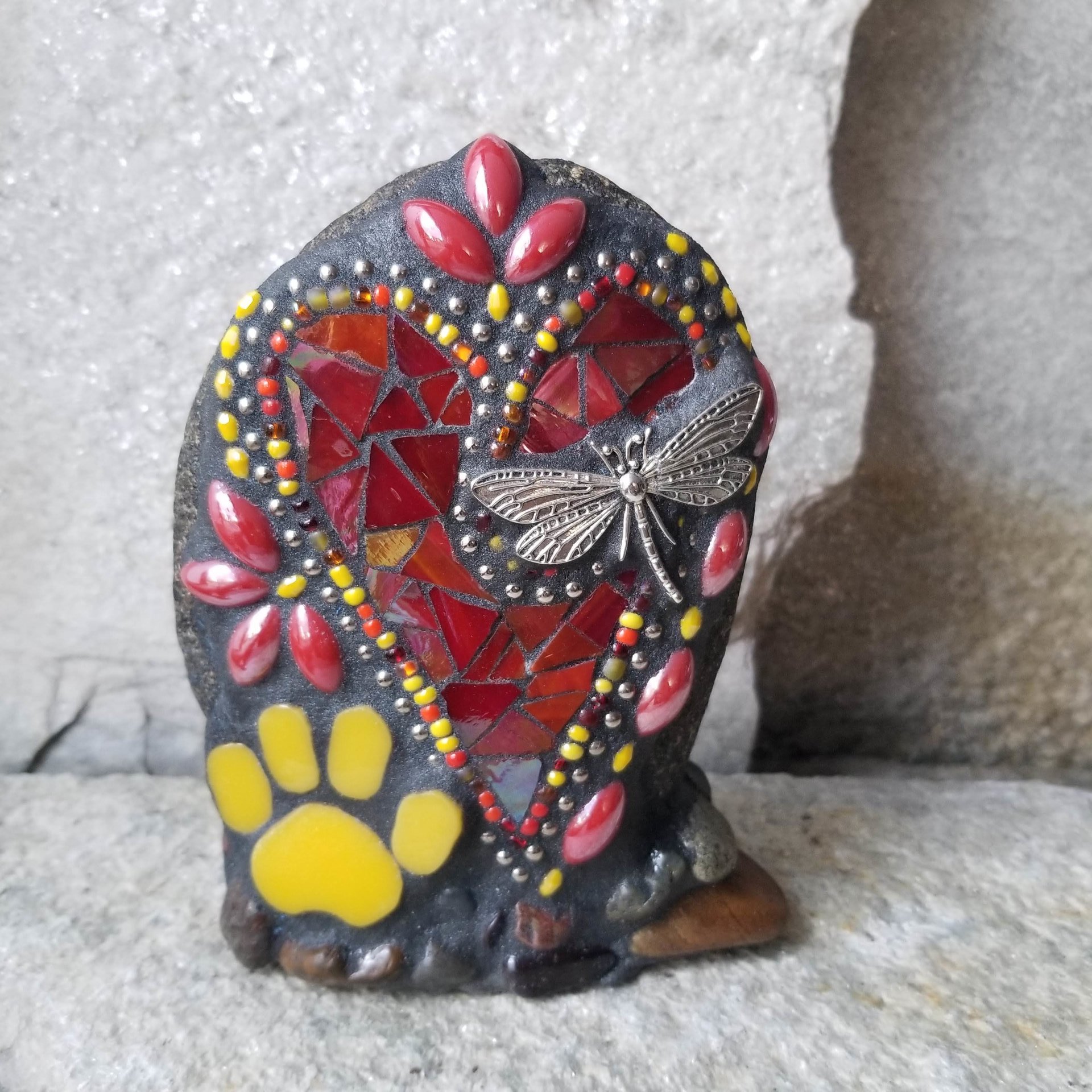 Red Heart Pet Memorial Mosaic Garden Stone