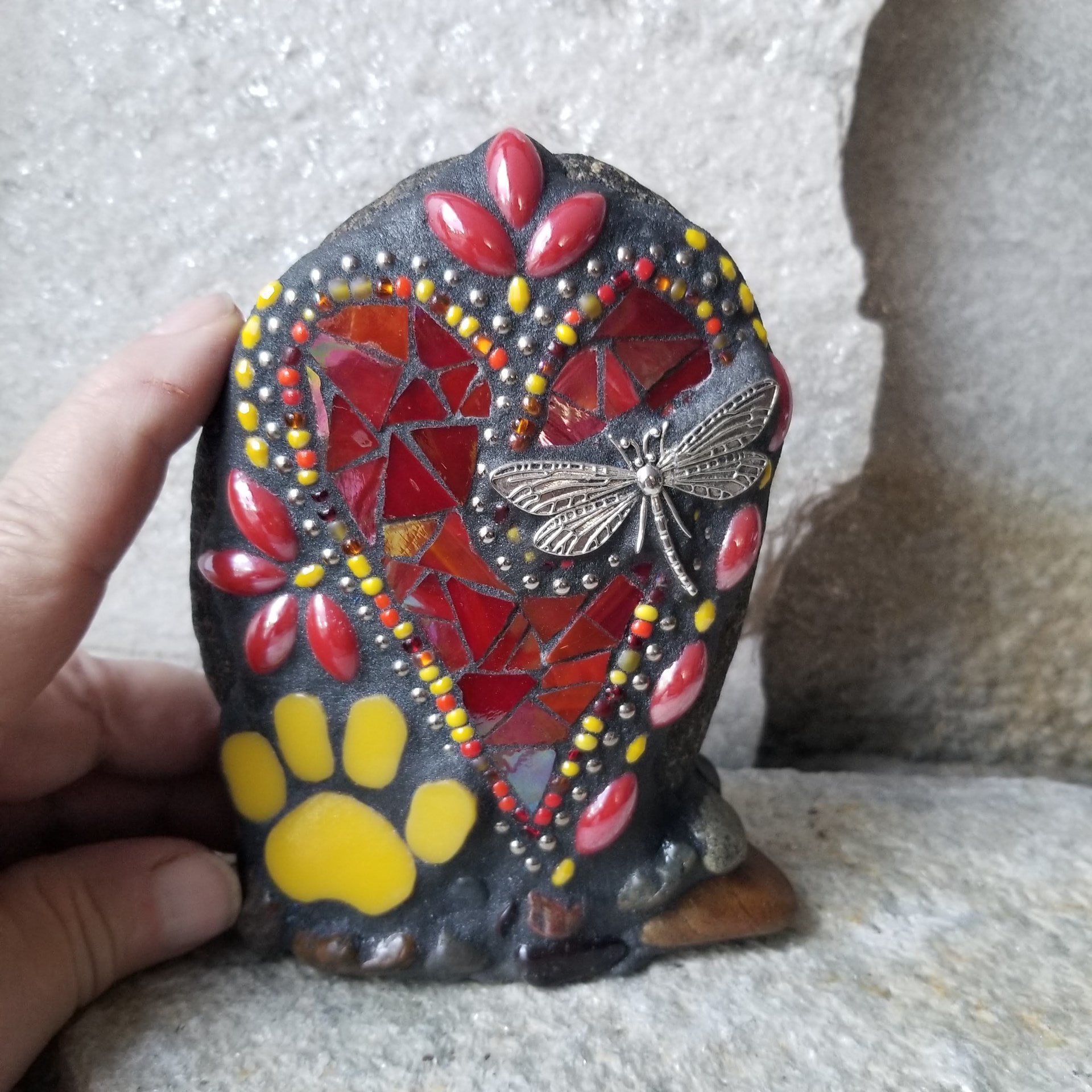 Red Heart Pet Memorial Mosaic Garden Stone