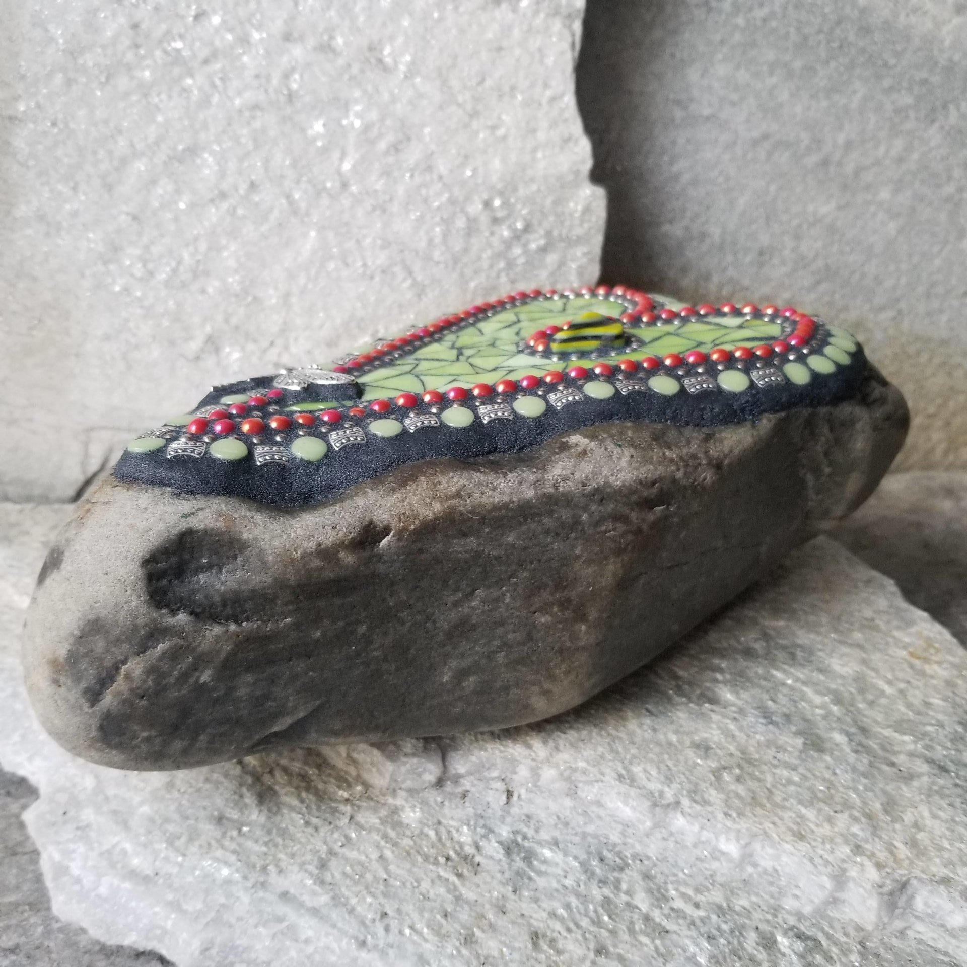  Lime Green Heart Mosaic Garden Stone w/Dragonfly
