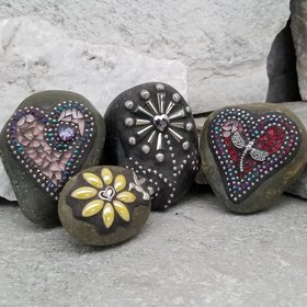 Garden Stone Paperweights, Secret Santa Stocking Stuffer, #5 Group Mosaic Heart and Rocks, Mosaic Garden Stone, Home Decor, Gardening, Gardening Gift,