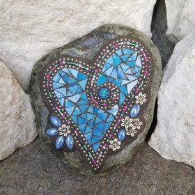 Blue Mosaic Heart Garden Stone, Gardner Gift, Garden Decor