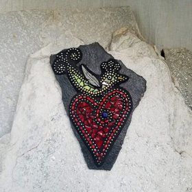 Bird on a Red Heart, Wall Hanging Slate, Mosaic Garden Stone, Porch Decor, Wall Decor
