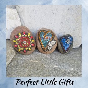 Mosaic Garden Set of 3  #4 Group Mosaic Heart and Stones 