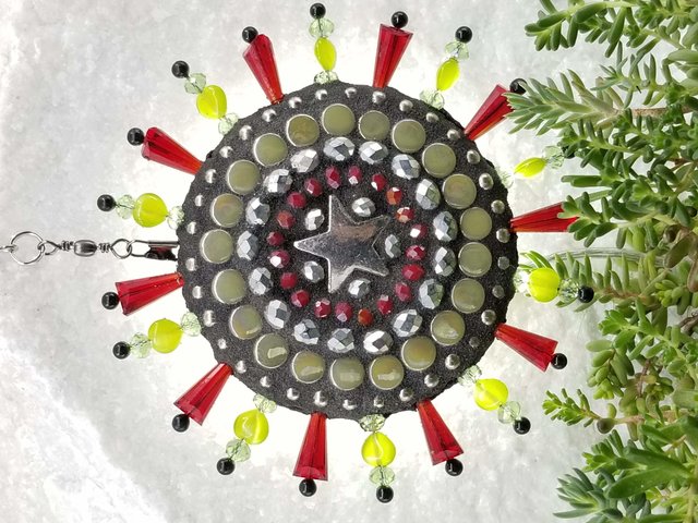 Christmas Star Ornament, Mosaic Garden Wind Spinner, Red Rays, Home and Garden Decor, Gardening Gift, Suncatcher (A)