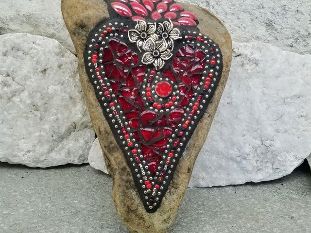 Dark Red Heart, Mosaic Garden Stone / Garden Decor