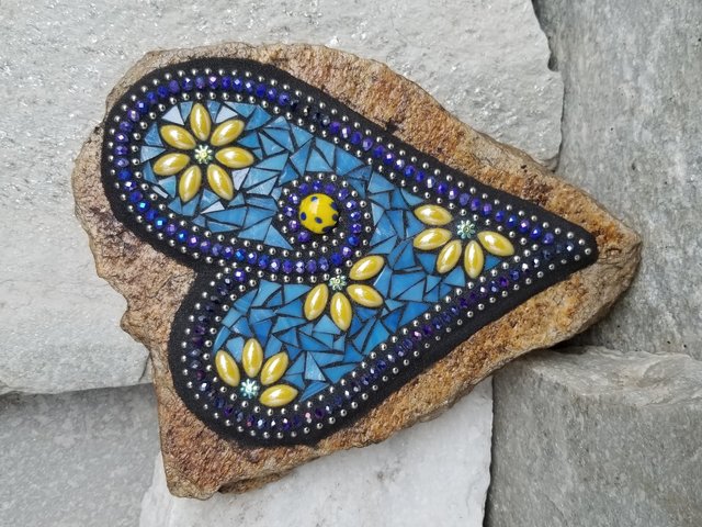 Medium Blue Mosaic Heart, Yellow Flowers, Garden Stone